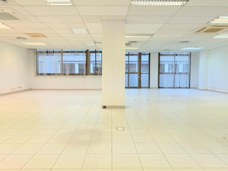 Office in Barcelona, Barcelona to rent - Interior Photo - Image 1 of 1