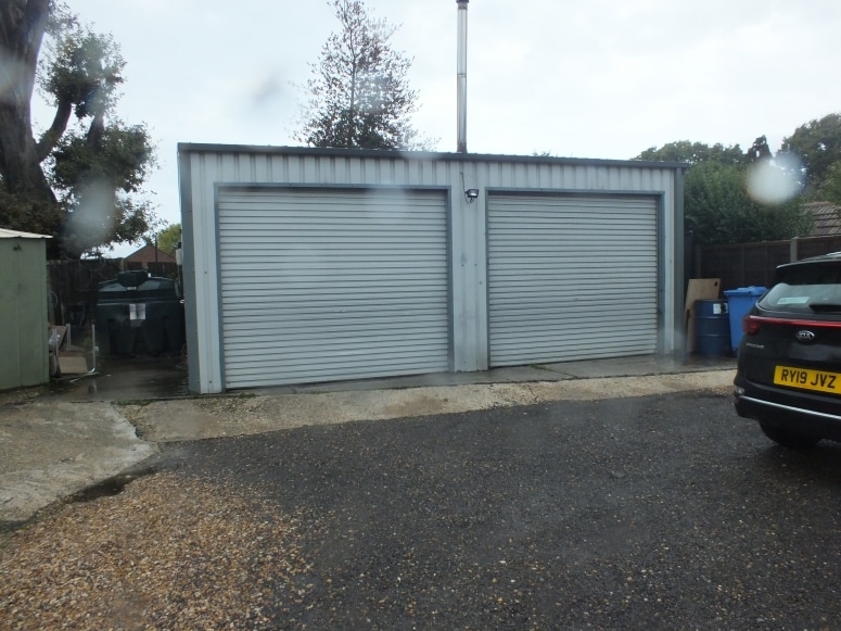 1 Ash Hill Road, Ash for sale - Building Photo - Image 3 of 6