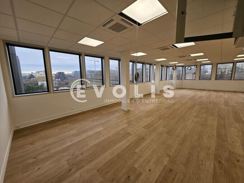 Office in Malakoff to rent - Interior Photo - Image 3 of 8