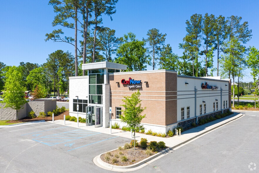 8445 Dorchester Rd, North Charleston, SC for sale - Primary Photo - Image 1 of 3