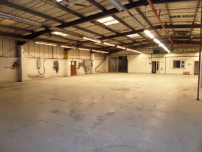Western Ave, Bridgend to rent Interior Photo- Image 2 of 2