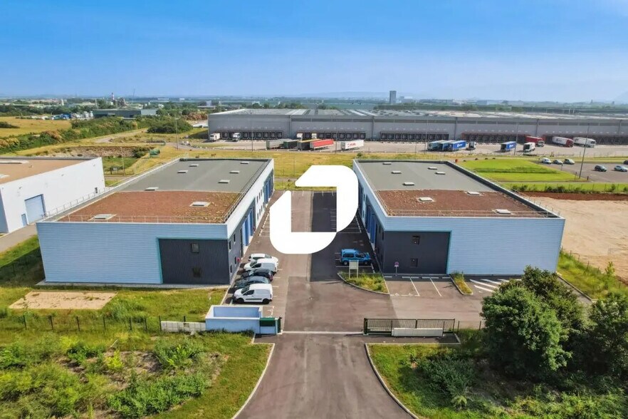 Light Industrial in Saint-Vulbas for sale - Building Photo - Image 2 of 8