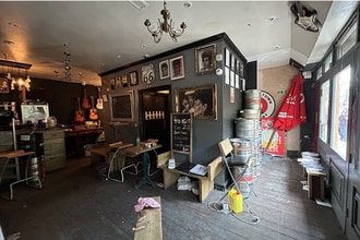 7 Church Ln, London to rent Interior Photo- Image 1 of 2