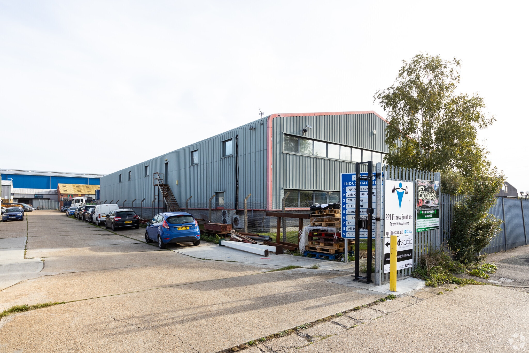 Dorset Rd, Sheerness for sale Primary Photo- Image 1 of 4