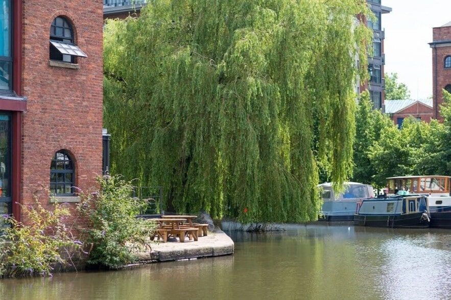 21 Castle St, Manchester to rent - Building Photo - Image 3 of 6