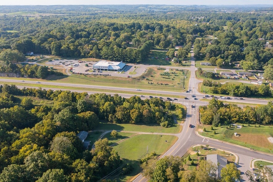 231 Theta Pike, Columbia, TN for sale - Building Photo - Image 3 of 25