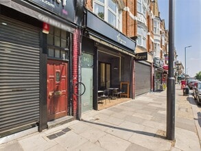 84 Aldermans Hl, London to rent Building Photo- Image 1 of 26