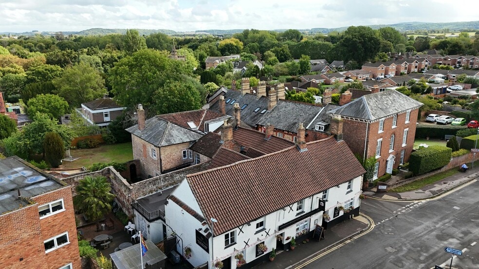 31 Wilton St, Taunton for sale - Building Photo - Image 1 of 11