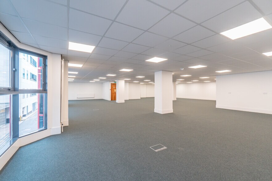 231 St. Vincent St, Glasgow to rent - Building Photo - Image 3 of 10