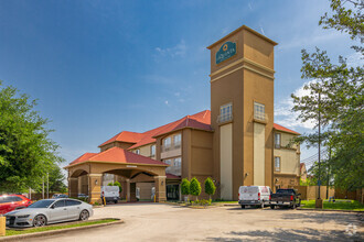 8776 Airport Blvd, Houston, TX for sale Building Photo- Image 1 of 1