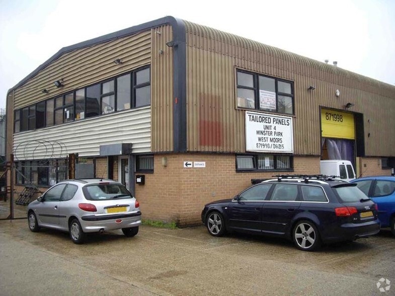 Collingwood Rd, West Moors for sale - Primary Photo - Image 1 of 1