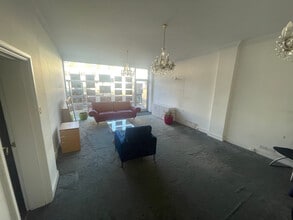 264 Sandbanks Rd, Poole to rent Interior Photo- Image 1 of 4