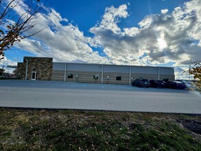 940 Park East Blvd, Lafayette, IN for rent Building Photo- Image 2 of 5