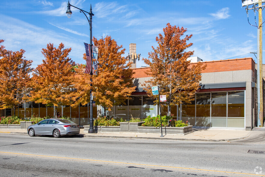 4828 W Irving Park Rd, Chicago, IL for rent - Building Photo - Image 3 of 7