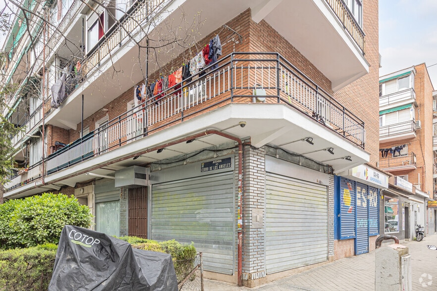Retail in Madrid, Madrid to rent - Building Photo - Image 2 of 2
