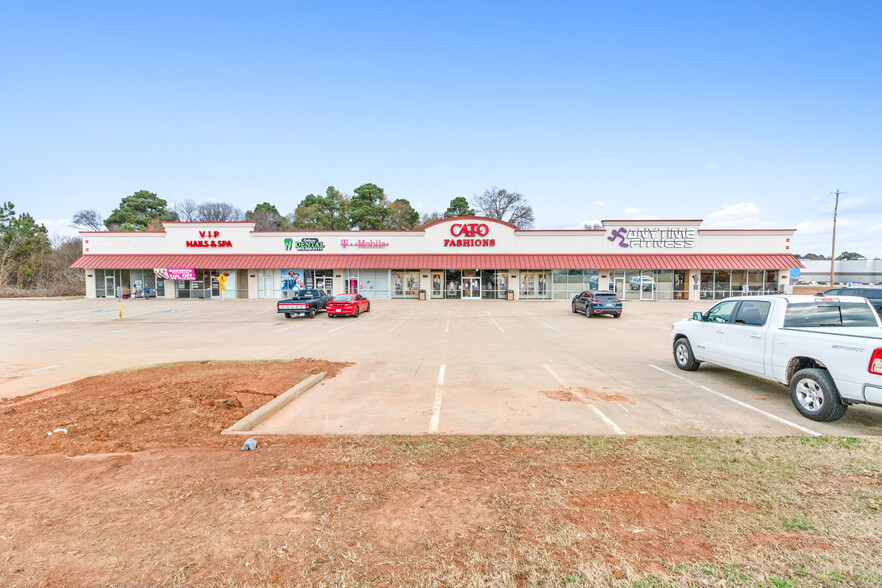 1101 Stone St, Kilgore, TX for rent - Building Photo - Image 1 of 12