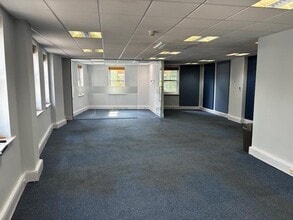 35 The Parade, Jersey to rent Interior Photo- Image 1 of 3