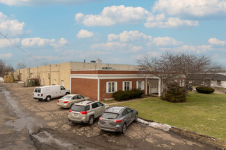 More details for 4976 Hudson Dr, Stow, OH - Industrial for Sale