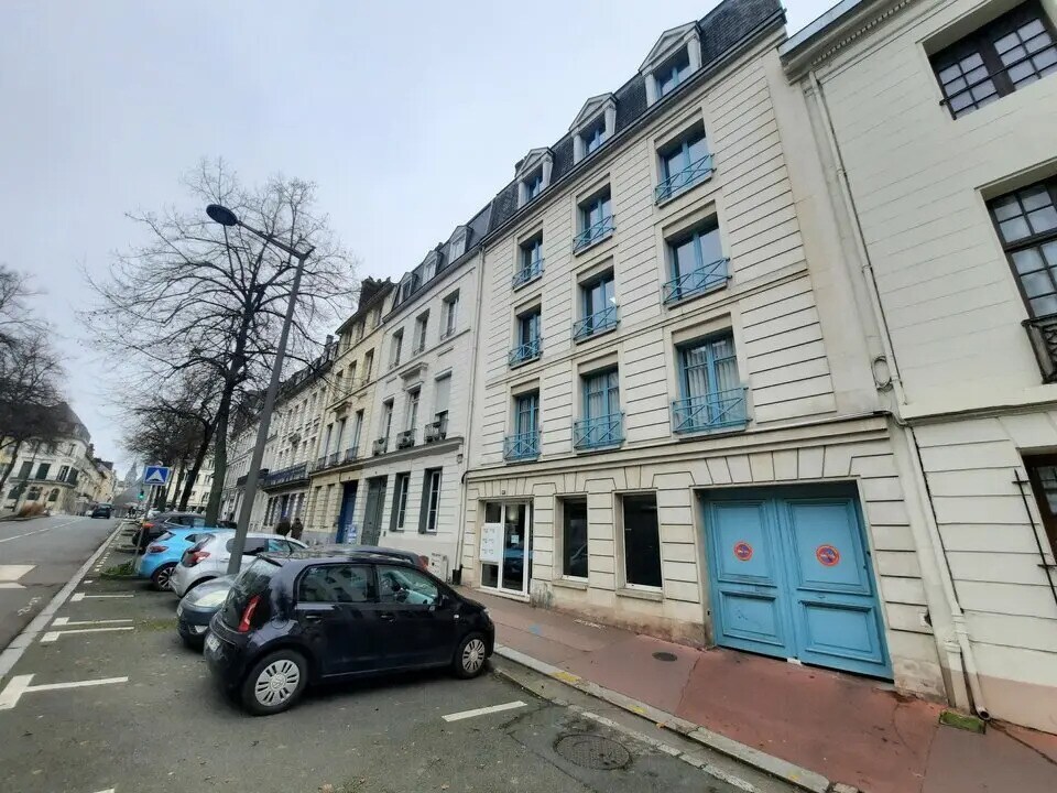 Office in Rouen to rent Building Photo- Image 1 of 18