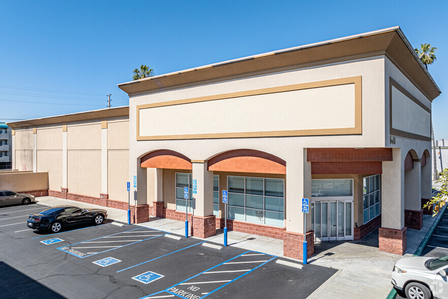 8400 Firestone Blvd, Downey, CA for rent - Primary Photo - Image 1 of 16