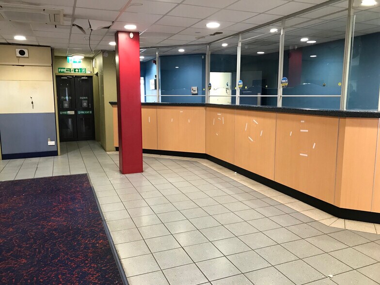 12-14 Titchfield St, Kilmarnock to rent - Interior Photo - Image 2 of 4