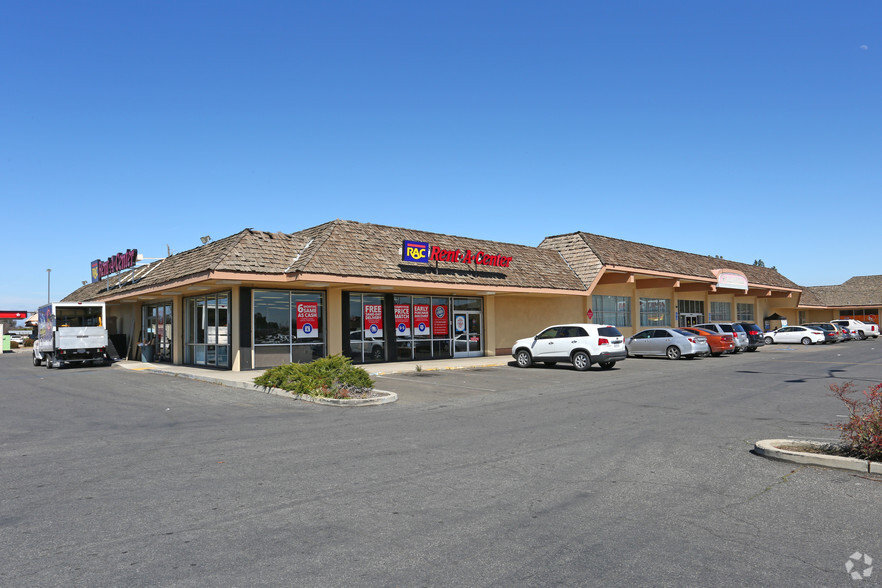 1064-1070 N Alta Ave, Dinuba, CA for sale - Primary Photo - Image 1 of 1