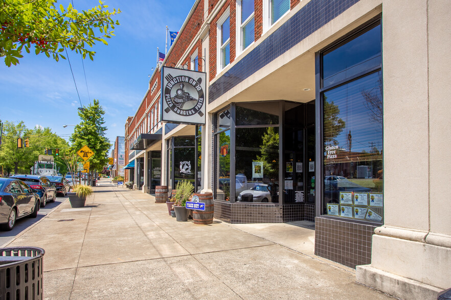 105 E Center St, Mebane, NC for sale - Building Photo - Image 1 of 1