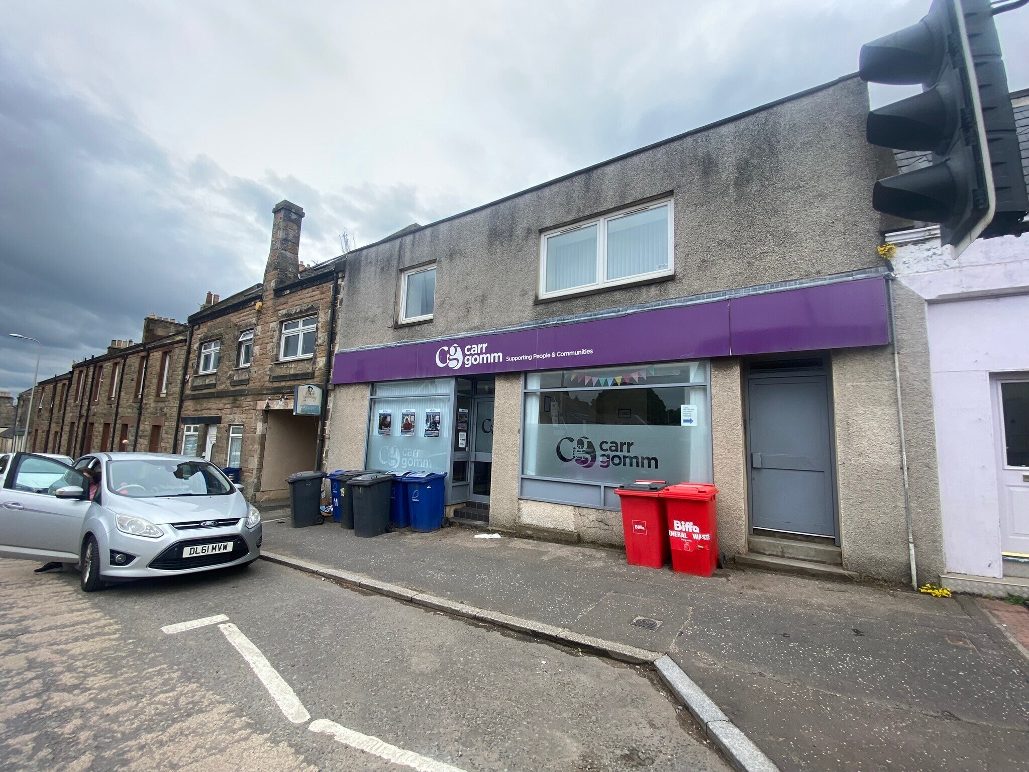 9 Clerk St, Loanhead to rent Building Photo- Image 1 of 12