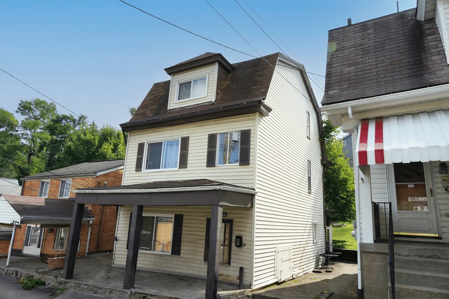 Pittsburgh Single Family Rentals portfolio of 12 properties for sale on LoopNet.co.uk - Building Photo - Image 1 of 15