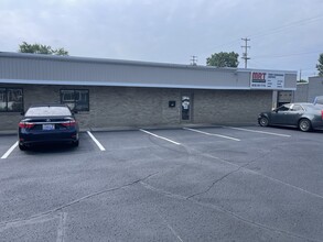 3060 Madison Ave SE, Grand Rapids, MI for rent Building Photo- Image 1 of 36