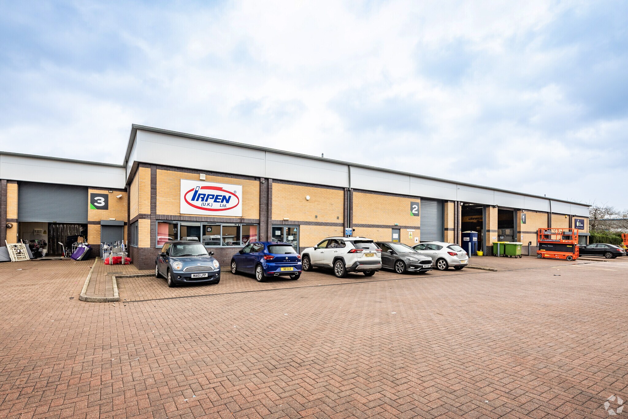 Fifth Ave, Dukinfield for sale Primary Photo- Image 1 of 1