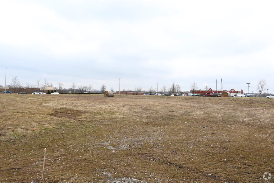 Flintlock Rd & Barry Rd, Kansas City, MO for sale - Primary Photo - Image 1 of 1