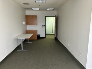 22939 Hawthorne Blvd, Torrance, CA for rent Building Photo- Image 1 of 13