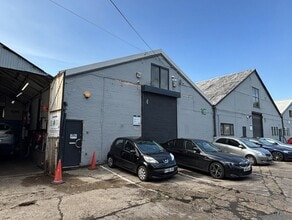 Abercromby Ave, High Wycombe to rent Building Photo- Image 2 of 6