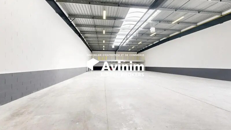 Industrial in Bezons to rent Interior Photo- Image 1 of 8