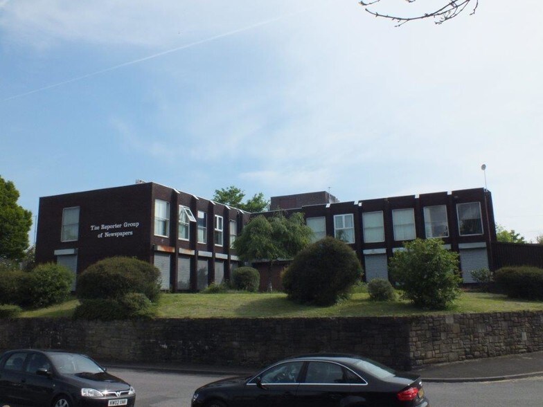 5 Acres Ln, Stalybridge for sale - Primary Photo - Image 1 of 1