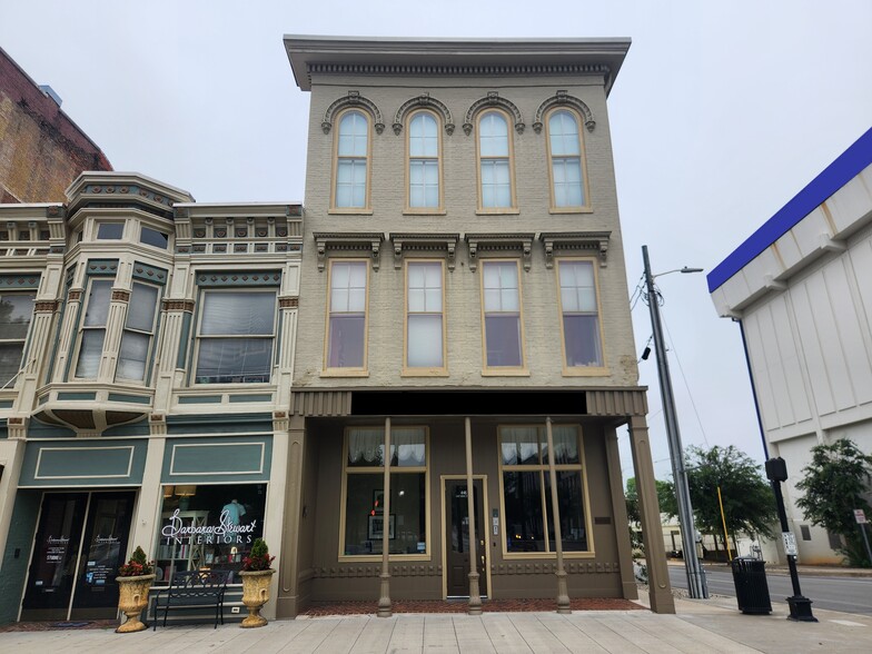 446 E Main St, Bowling Green, KY for rent - Building Photo - Image 1 of 20