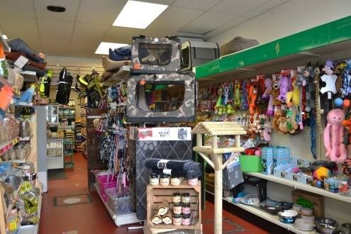 208 Eaves Ln, Chorley for sale - Interior Photo - Image 2 of 9