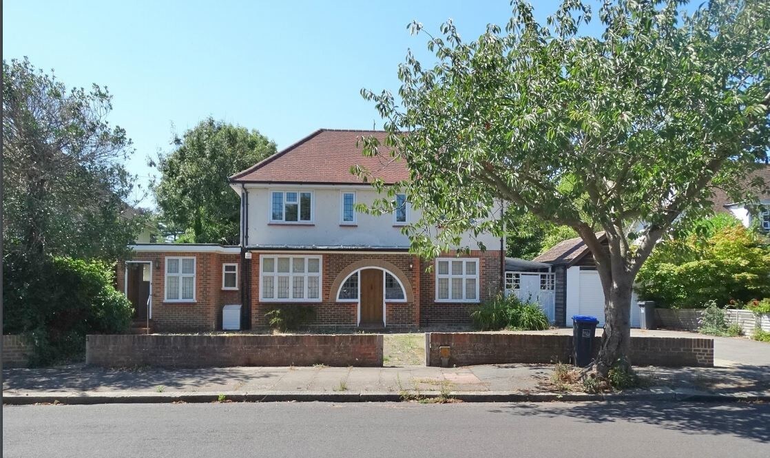 3 Shirley Dr, Worthing for sale Primary Photo- Image 1 of 1