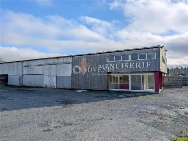 Location Local d'activités 1 000 m²