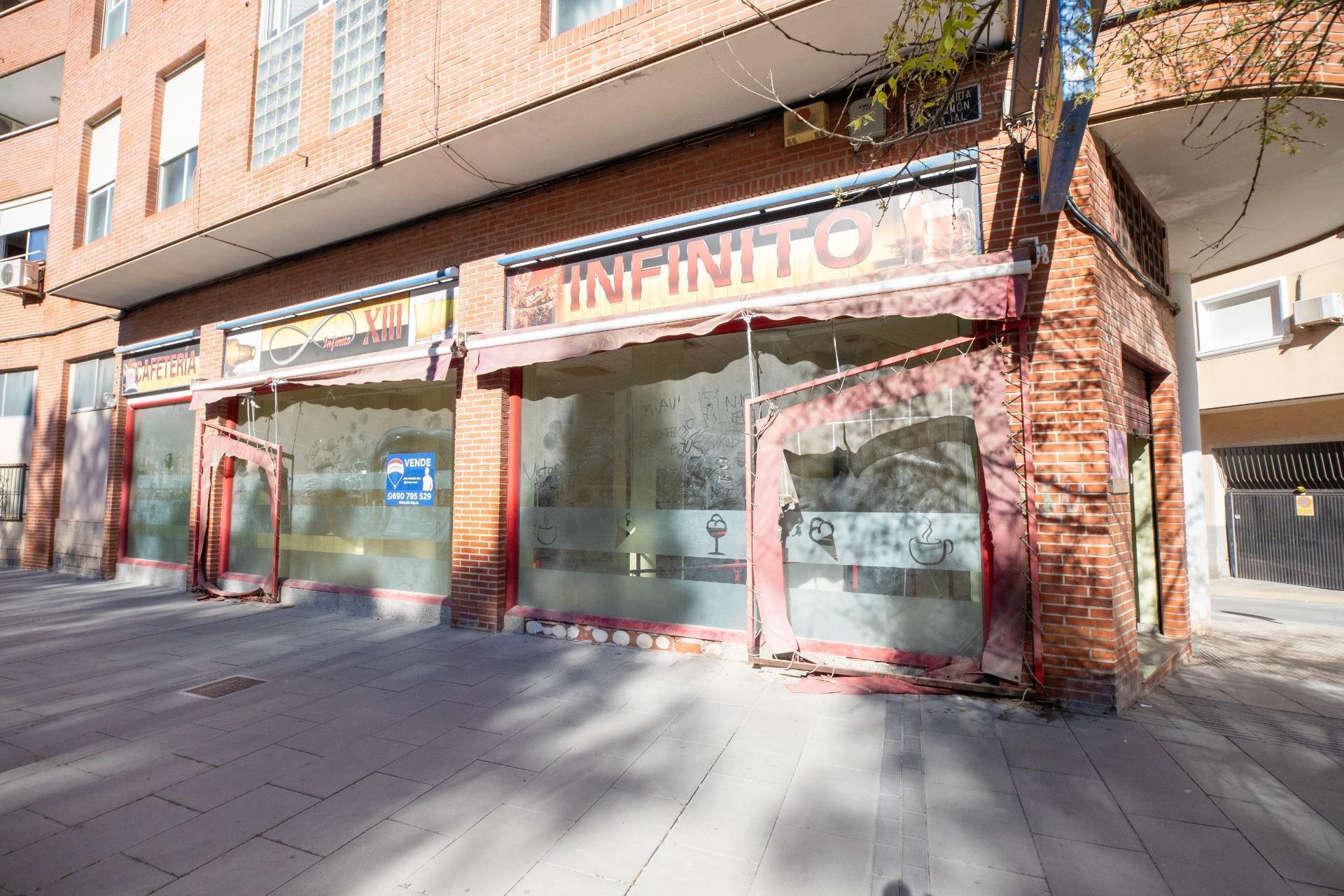 Retail in Cieza for sale Building Photo- Image 1 of 18