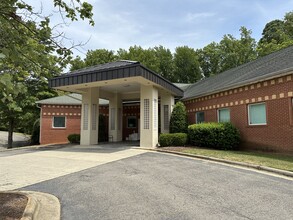 500 Holly Springs Rd, Holly Springs, NC for rent Building Photo- Image 1 of 10