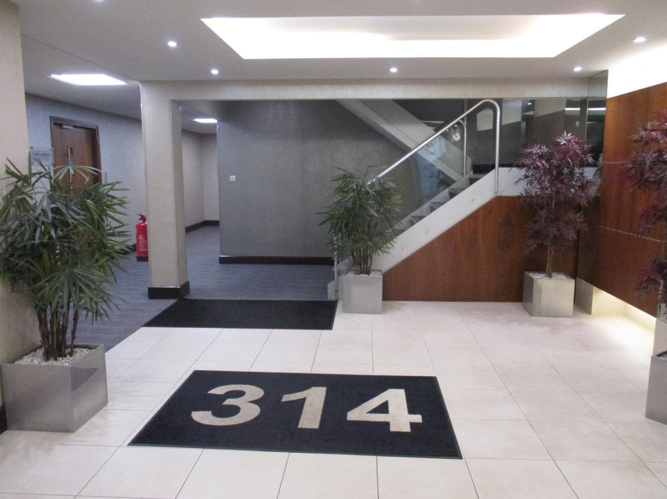 314 Regents Park Rd, London to rent Lobby- Image 1 of 4