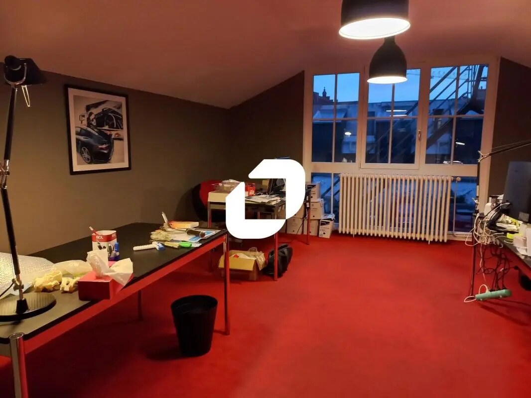 Office in Roubaix to rent Building Photo- Image 1 of 6