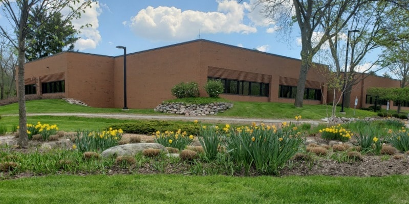 120 Bishops Way, Brookfield, WI to rent - Building Photo - Image 3 of 21