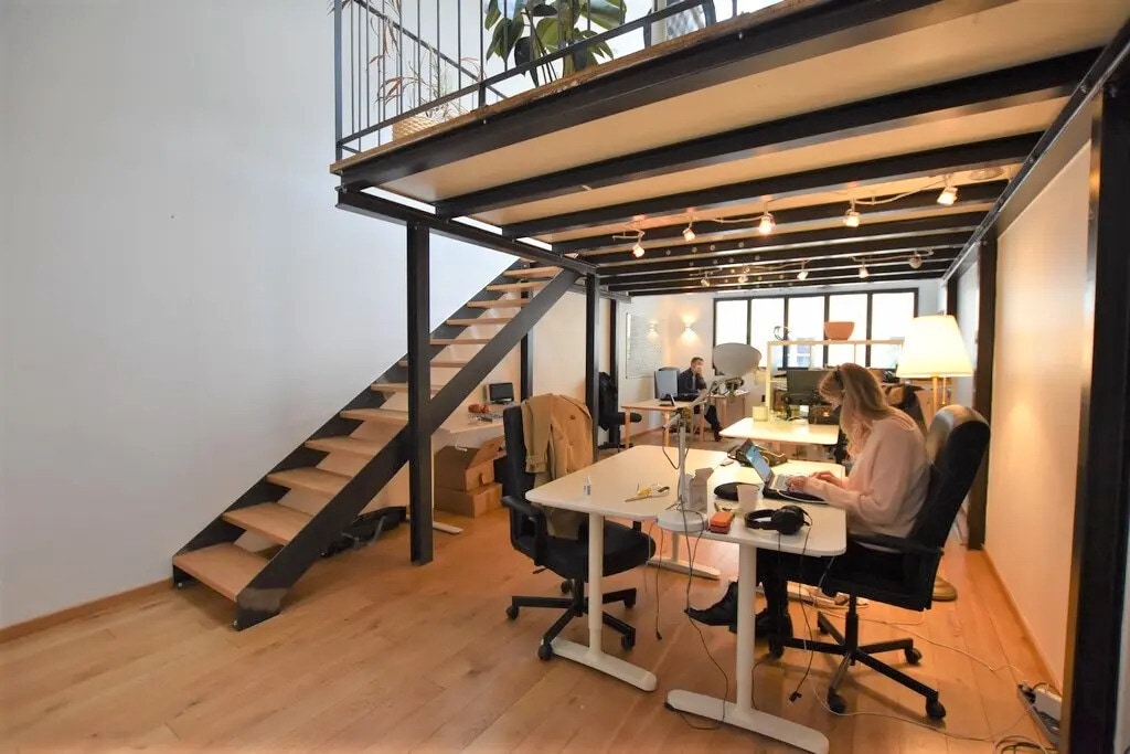 Location Bureaux 121 m² - Photo 1