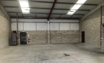 15-17 Alan Farnaby Way, Sheriff Hutton to rent Interior Photo- Image 1 of 2