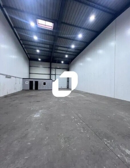 Office in Meaux to rent - Building Photo - Image 2 of 10