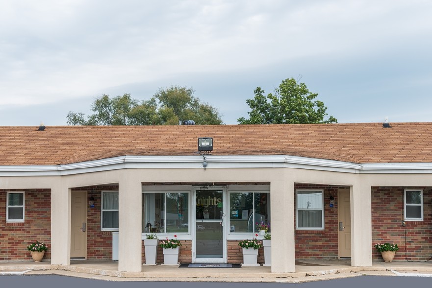 1238 W Washington St, Pittsfield, IL for sale - Primary Photo - Image 1 of 1