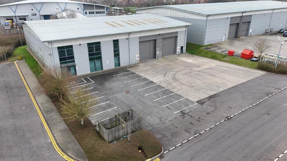 Axial Way, Colchester to rent - Building Photo - Image 2 of 13